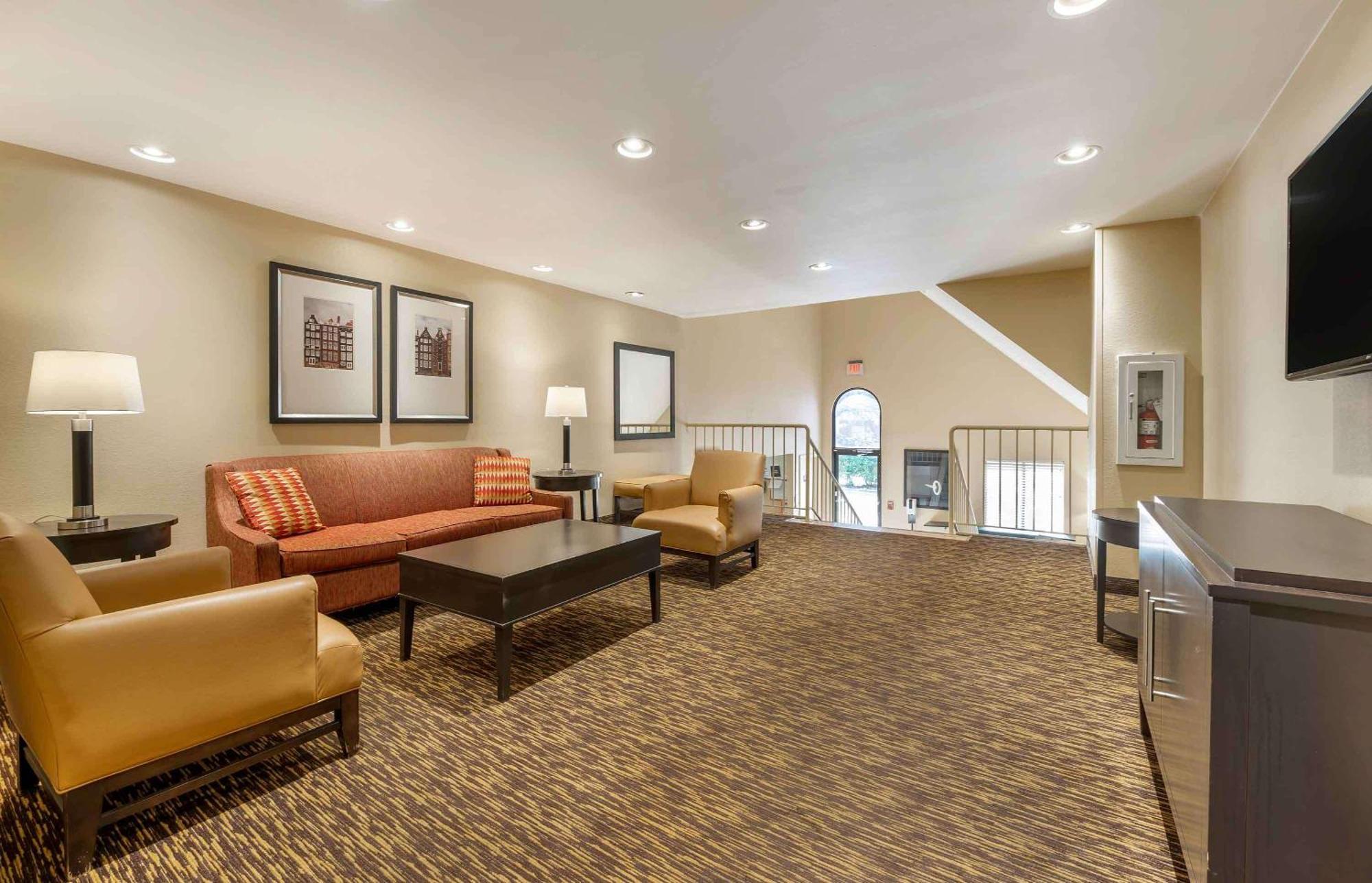 Suburban Studios Indianapolis Northwest - College Parks Extérieur photo